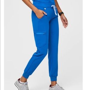 Figs royal blue scrub jogger pants medium short